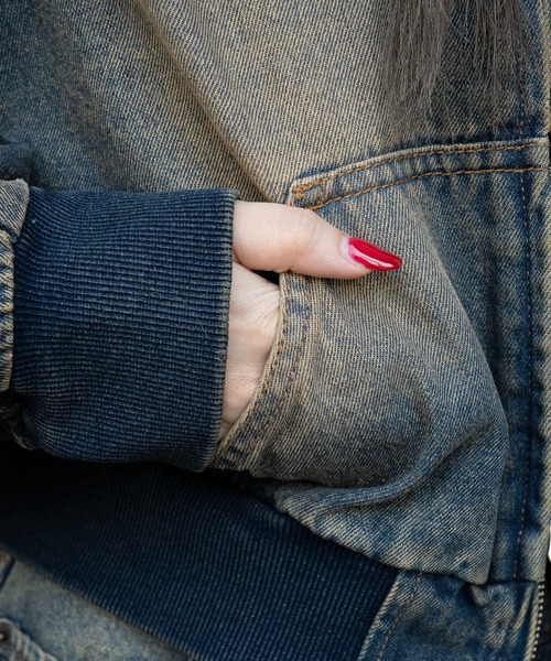 WEGO（ウィゴー）の「WEGO/【25年秋冬新作】ファーフードデニムショートブルゾン（ブルゾン・レディース・ブラック系2/コバルトブルー・FREE）」の8枚目の写真