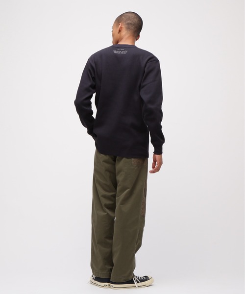 AVIREX(アヴィレックス)の「《直営店限定》HONEYCOMB WAFFLE HENLEY NECK NAVAL T-SHIRT / ハニカムワッフル ヘンリーネック ナバル長袖Tシャツ / AVIREX / アヴィレックス(Tシャツ/カットソー・メンズ・ナチュラル/ネイビー/チャコール・MEDIUM/XX-LARGE/X-LARGE/LARGE)」の19枚目の写真