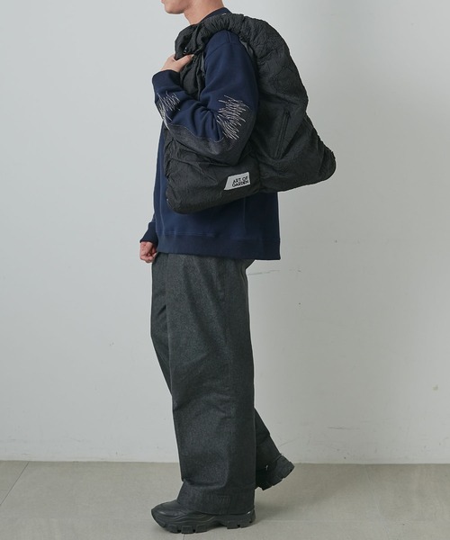 ATSURO TAYAMA(アツロウタヤマ)の「【ART OF GARDEN】ジップベスト2WAYバッグ(トートバッグ・レディース・ブラック/カーキ/ブラック系その他・フリー)」の8枚目の写真