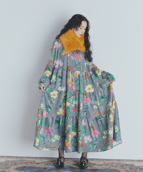 manana suerte（マニャーナスエルテ）の「フラワーストライプティアードワンピース（ワンピース・レディース・ブラック/ベージュ・FREE）」の5枚目の写真