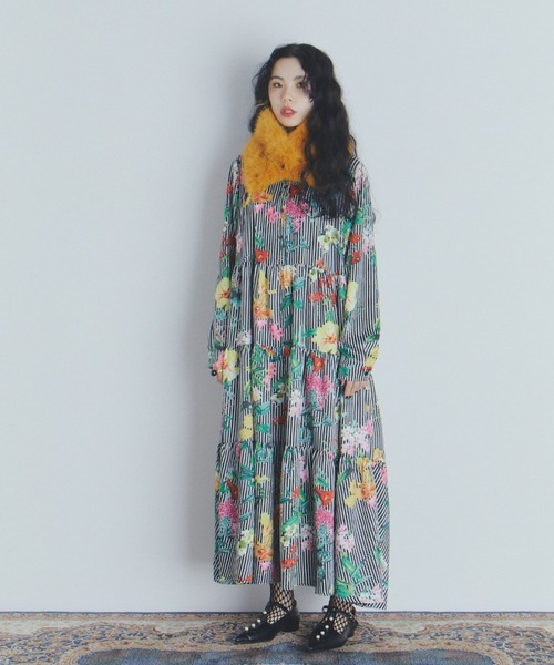 manana suerte（マニャーナスエルテ）の「フラワーストライプティアードワンピース（ワンピース・レディース・ブラック/ベージュ・FREE）」の4枚目の写真