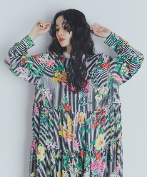 manana suerte（マニャーナスエルテ）の「フラワーストライプティアードワンピース（ワンピース・レディース・ブラック/ベージュ・FREE）」の9枚目の写真