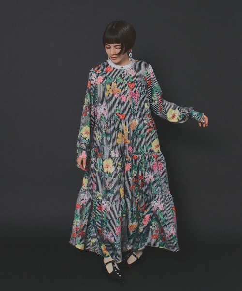 manana suerte（マニャーナスエルテ）の「フラワーストライプティアードワンピース（ワンピース・レディース・ブラック/ベージュ・FREE）」の16枚目の写真