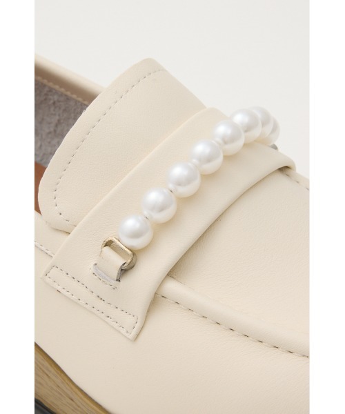 STACCATO（スタッカート）の「パールチェーンプラットフォーム（ローファー・レディース・ブラック/ホワイト・22.5cm/23cm/23.5cm/24cm/24.5cm）」の19枚目の写真