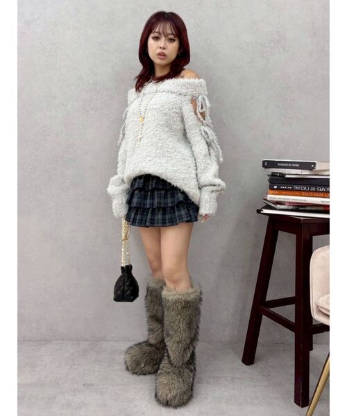 EVRIS（エヴリス）の「リボンオフショルニットワンピース（ワンピース・レディース・レッド/グレー/ブラック・FREE）」の5枚目の写真