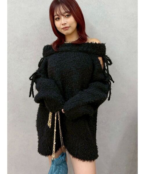 EVRIS（エヴリス）の「リボンオフショルニットワンピース（ワンピース・レディース・レッド/グレー/ブラック・FREE）」の2枚目の写真