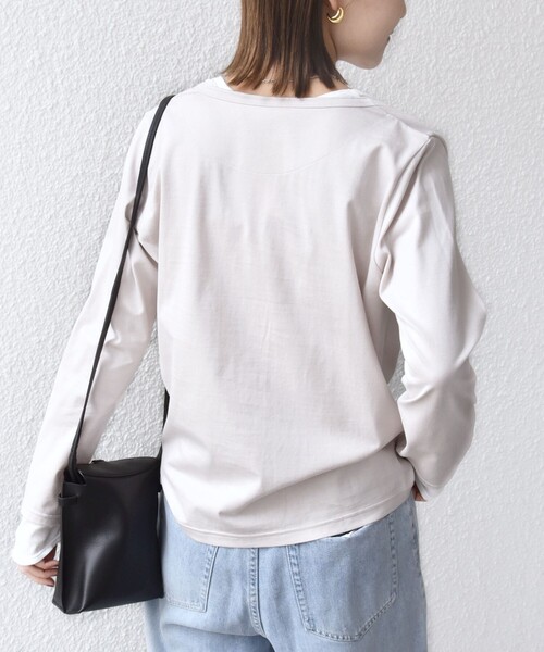 SHIPS(シップス)の「レイヤード ライク ヘンリーネック プルオーバー(Tシャツ/カットソー・レディース・ダークグレー/ベージュ/ライトブルー・ONE SIZE)」の18枚目の写真