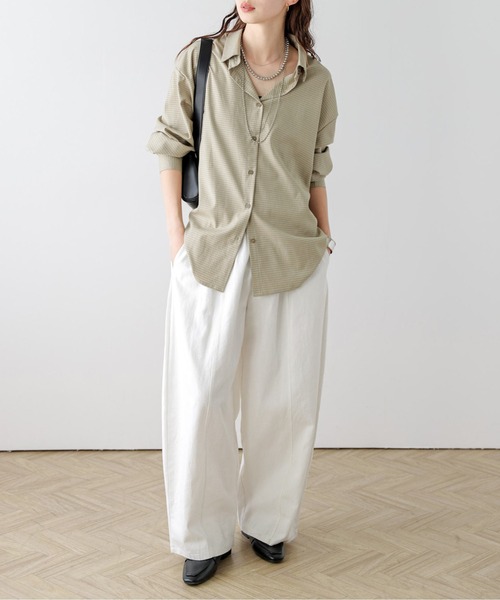 La-gemme(ラジェム)の「オーバーサイズシルエットシャツ(シャツ/ブラウス・レディース・ブラック/ホワイト/オレンジ系/ブルー系・フリー)」の13枚目の写真