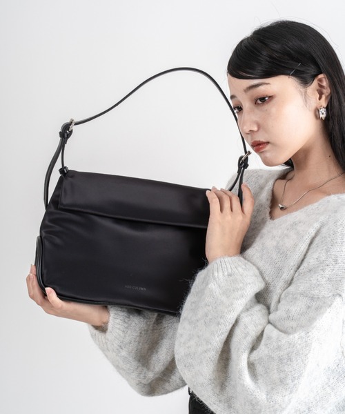 ADD CULUMN(アドカラム)の「【ADD CULUMN/アドカラム】ナイロン×ヴィーガンレザー ショルダーバッグ ROLLA M FABRIC(ショルダーバッグ・レディース・ブラック・FREE)」の8枚目の写真