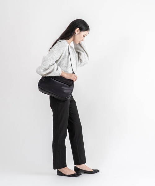 ADD CULUMN(アドカラム)の「【ADD CULUMN/アドカラム】ナイロン×ヴィーガンレザー ショルダーバッグ ROLLA M FABRIC(ショルダーバッグ・レディース・ブラック・FREE)」の14枚目の写真