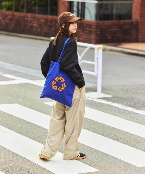 5655【美品・人気デザイン】サカイ☆ビッグプリントロゴスウェット サイドボタン sacai - 5655【美品・人気デザイン】サカイ☆ビッグプリントロゴ