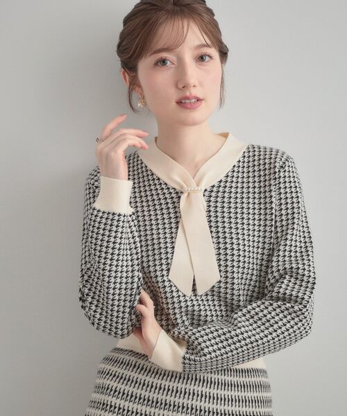 couture brooch(クチュールブローチ)の「【クラシカル・大人レディ】千鳥ジャカードパール調タイニットトップス(ニット/セーター・レディース・アイボリー系1/ネイビー系1・36/38/42)」の6枚目の写真