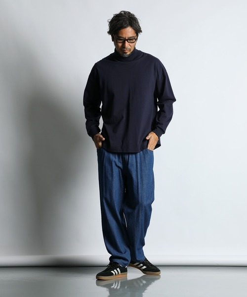 The DUFFER of ST.GEORGE（ザダファーオブセントジョージ）の「8oz HEAVY WEIGHT OVER SIZE ROUND HEM TURTLE NECK L/SL TEE：8オンス ヘビーウェイト オーバーサイズ ラウンドヘム タートルネック ロンT（Tシャツ/カットソー・メンズ・ホワイト/ネイビー/ブラック・X-LARGE/LARGE/MEDIUM/SMALL）」の9枚目の写真