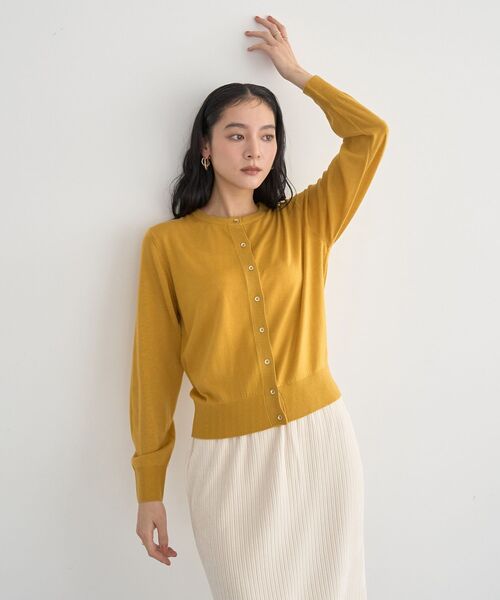 YECCA VECCA（イェッカヴェッカ）の「金釦クルーネックカーディガン（カーディガン/ボレロ・レディース・ダークベージュ/マスタード/ワインレッド/ブラック・FREE）」の3枚目の写真