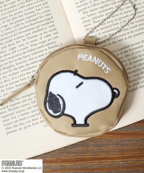PEANUTS（ピーナッツ）の「PEANUTS SNOOPY（ピーナッツ スヌーピー）キャラクター刺繍ミニポーチ キーホルダー チャーム（ポーチ・レディース・ベージュ/ブラック/グレー・FREE）」の3枚目の写真