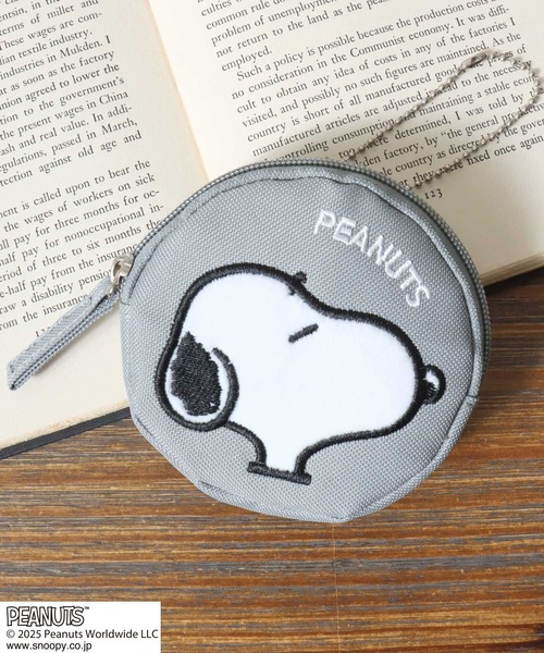 PEANUTS（ピーナッツ）の「PEANUTS SNOOPY（ピーナッツ スヌーピー）キャラクター刺繍ミニポーチ キーホルダー チャーム（ポーチ・レディース・ベージュ/ブラック/グレー・FREE）」の10枚目の写真