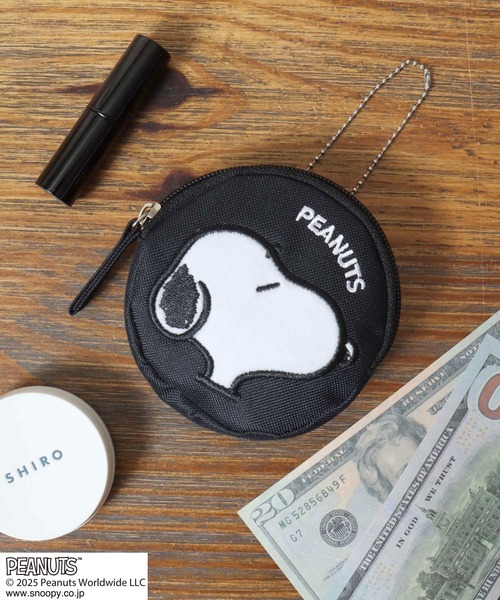 PEANUTS（ピーナッツ）の「PEANUTS SNOOPY（ピーナッツ スヌーピー）キャラクター刺繍ミニポーチ キーホルダー チャーム（ポーチ・レディース・ベージュ/ブラック/グレー・FREE）」の4枚目の写真