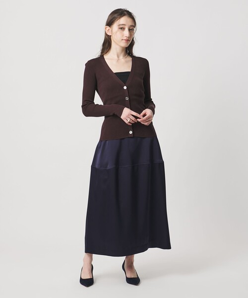 UNITED ARROWS（ユナイテッドアローズ）の「サテン コクーン スカート ‐ウォッシャブル‐（スカート・レディース・ネイビー/ダークブラウン/レッド/オフホワイト・38/36）」の5枚目の写真