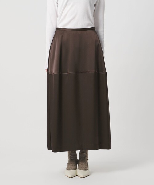 UNITED ARROWS（ユナイテッドアローズ）の「サテン コクーン スカート ‐ウォッシャブル‐（スカート・レディース・ネイビー/ダークブラウン/レッド/オフホワイト・38/36）」の10枚目の写真