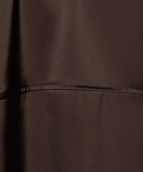 UNITED ARROWS（ユナイテッドアローズ）の「サテン コクーン スカート ‐ウォッシャブル‐（スカート・レディース・ネイビー/ダークブラウン/レッド/オフホワイト・38/36）」の19枚目の写真