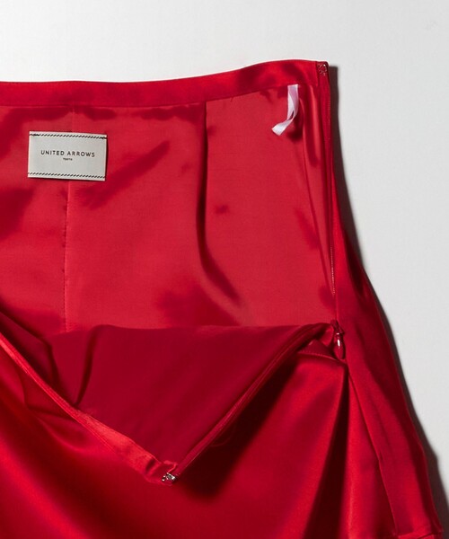 UNITED ARROWS（ユナイテッドアローズ）の「サテン コクーン スカート ‐ウォッシャブル‐（スカート・レディース・ネイビー/ダークブラウン/レッド/オフホワイト・38/36）」の22枚目の写真