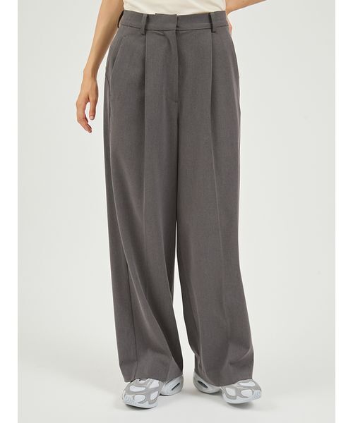 emmi(エミ)の「【セットアップ対応】ワイドレッグタックパンツ(その他パンツ・レディース・イエロー/オリーブ/グレー・0/1)」の4枚目の写真