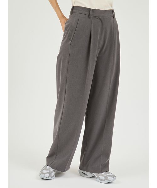 emmi(エミ)の「【セットアップ対応】ワイドレッグタックパンツ(その他パンツ・レディース・イエロー/オリーブ/グレー・0/1)」の5枚目の写真