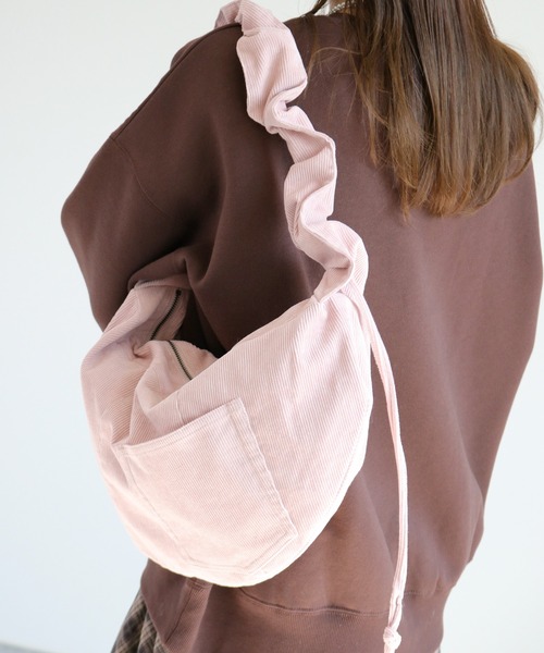 cepo(セポ)の「三日月形ムーンショルダーバック(ショルダーバッグ・レディース・ピンク/ブラウン/オフホワイト・FREE)」の3枚目の写真