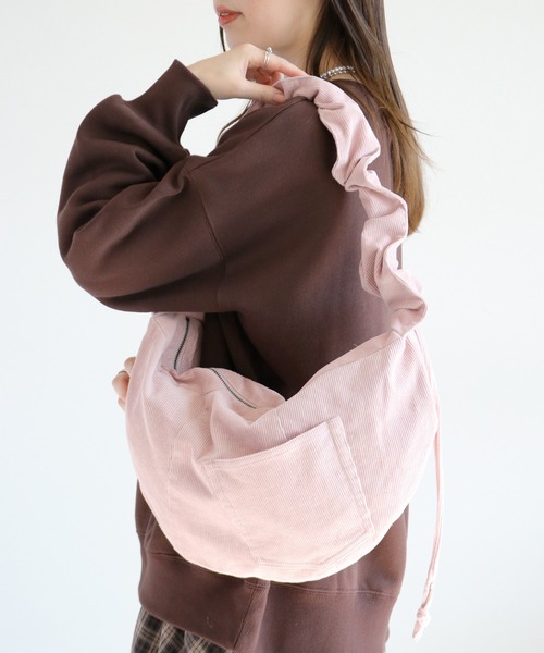 cepo(セポ)の「三日月形ムーンショルダーバック(ショルダーバッグ・レディース・ピンク/ブラウン/オフホワイト・FREE)」の4枚目の写真