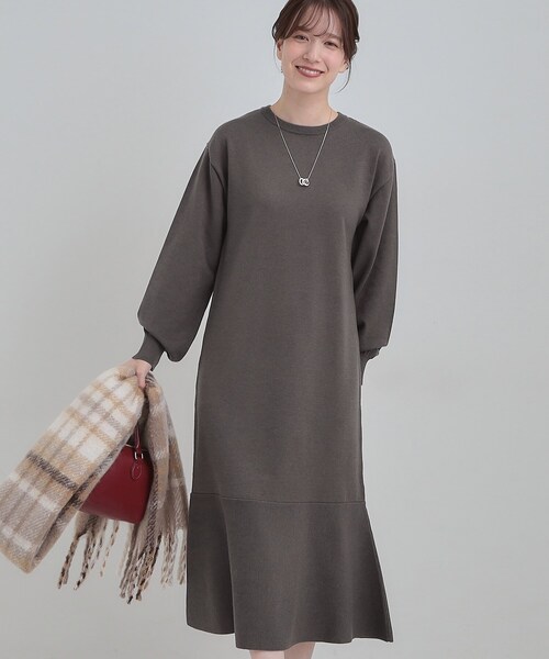 セール】【洗濯機可/S-LL】スタイルがすっきりに見える 裾マーメイド