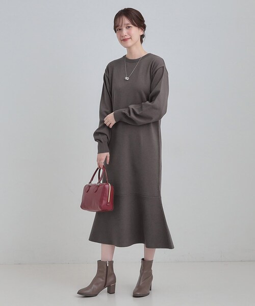 DRESKIP(ドレスキップ)の「【洗濯機可/S-LL】スタイルがすっきりに見える 裾マーメイドニットワンピース(ワンピース・レディース・ダークグレー/ブラック/ブラウン系その他・01/02/03/04)」の14枚目の写真