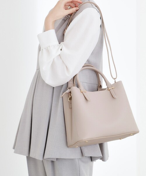 grove（グローブ）の「【人間工学】あおりメタルバー2WAYトート（トートバッグ・レディース・ブラック/シルバー系その他/ライトグレー・00）」の3枚目の写真