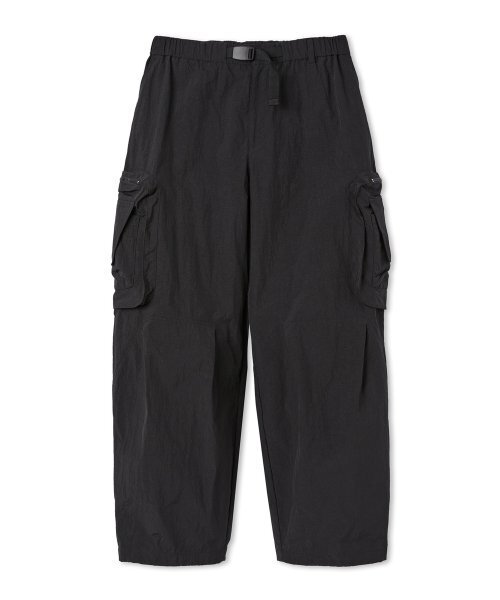 WMC(ダブリューエムシー)の「マルチポケットアクティブパンツ_BLACK(スウェットパンツ・メンズ・ブラック・32(L)/30(M))」の2枚目の写真