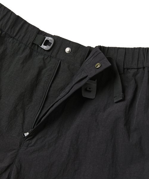 WMC(ダブリューエムシー)の「マルチポケットアクティブパンツ_BLACK(スウェットパンツ・メンズ・ブラック・32(L)/30(M))」の5枚目の写真
