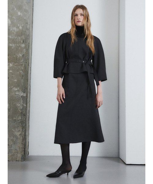 フルイドペプラムドレス、ブラック