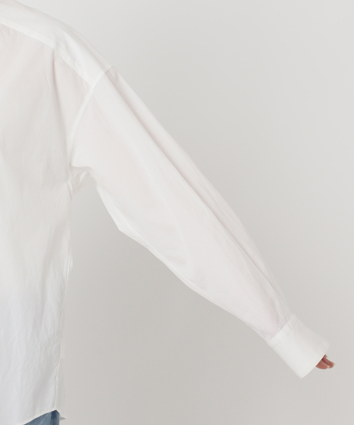 plage(プラージュ)の「CLEAN COTTON シャツ(シャツ/ブラウス・レディース・ホワイト/エメラルドブルー・FREE)」の19枚目の写真