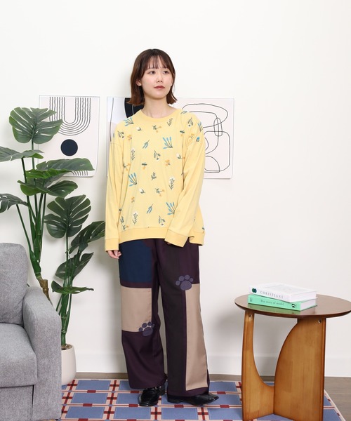 Emago(イマゴ)の「EMAGO 花刺繍タックプルオーバー(Tシャツ/カットソー・レディース・ブラック/イエロー/杢グレー・FREE)」の19枚目の写真