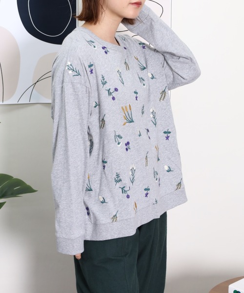 Emago(イマゴ)の「EMAGO 花刺繍タックプルオーバー(Tシャツ/カットソー・レディース・ブラック/イエロー/杢グレー・FREE)」の7枚目の写真