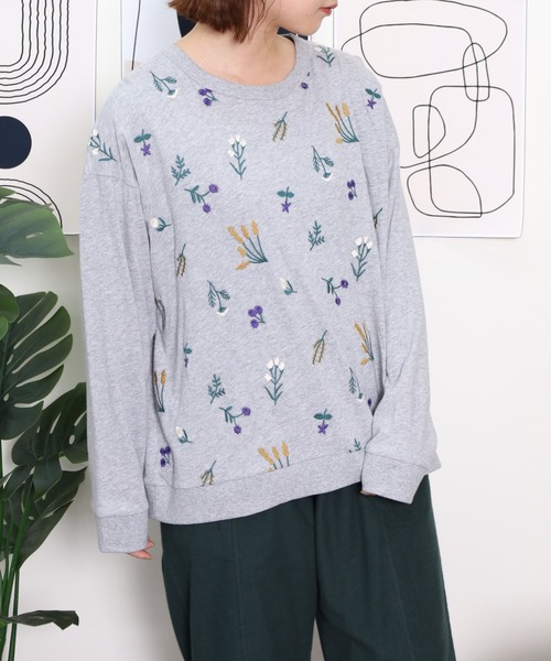 Emago(イマゴ)の「EMAGO 花刺繍タックプルオーバー(Tシャツ/カットソー・レディース・ブラック/イエロー/杢グレー・FREE)」の8枚目の写真