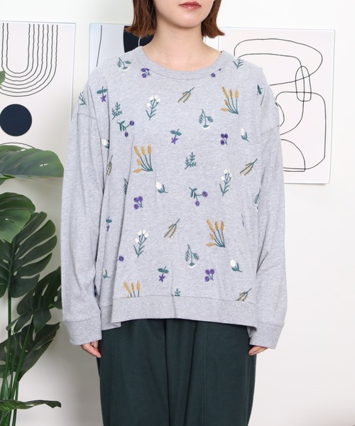 Emago(イマゴ)の「EMAGO 花刺繍タックプルオーバー(Tシャツ/カットソー・レディース・ブラック/イエロー/杢グレー・FREE)」の12枚目の写真