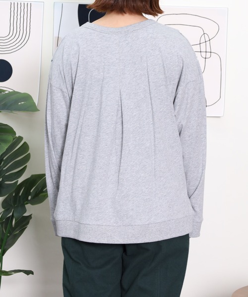 Emago(イマゴ)の「EMAGO 花刺繍タックプルオーバー(Tシャツ/カットソー・レディース・ブラック/イエロー/杢グレー・FREE)」の14枚目の写真
