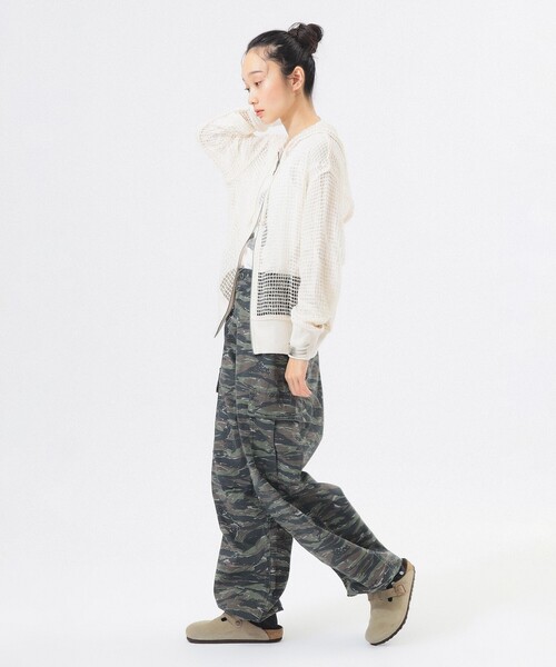 BEAMS BOY（ビームスボーイ）の「ビッグ メッシュ フーディー（パーカー・レディース・オフホワイト/ブラウン/ネイビー・ONE SIZE）」の6枚目の写真