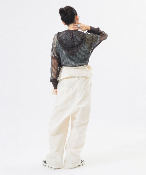 BEAMS BOY（ビームスボーイ）の「ビッグ メッシュ フーディー（パーカー・レディース・オフホワイト/ブラウン/ネイビー・ONE SIZE）」の9枚目の写真