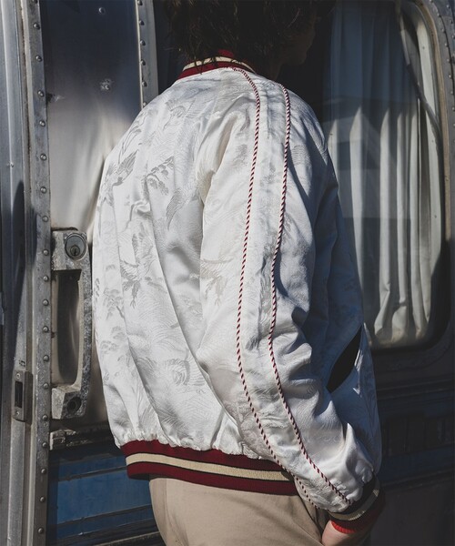 BEAMS PLUS(ビームスプラス)の「Oriental Jacket Reversible(ブルゾン・メンズ・ホワイト・MEDIUM/LARGE/SMALL)」の3枚目の写真