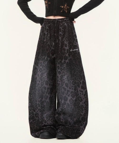 ViViDAY（ビビデー）の「フロント刺しゅう　レオパード柄スウェットパンツ（スウェットパンツ・レディース・ブラック×パープル・M）」の9枚目の写真