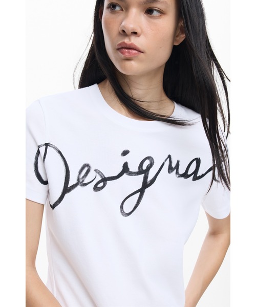 Desigual(デシグアル)の「DesigualロゴプリントベーシックT 白 黒(Tシャツ/カットソー・レディース・ブラック/ホワイト・S/XS/M/L/XL)」の1枚目の写真