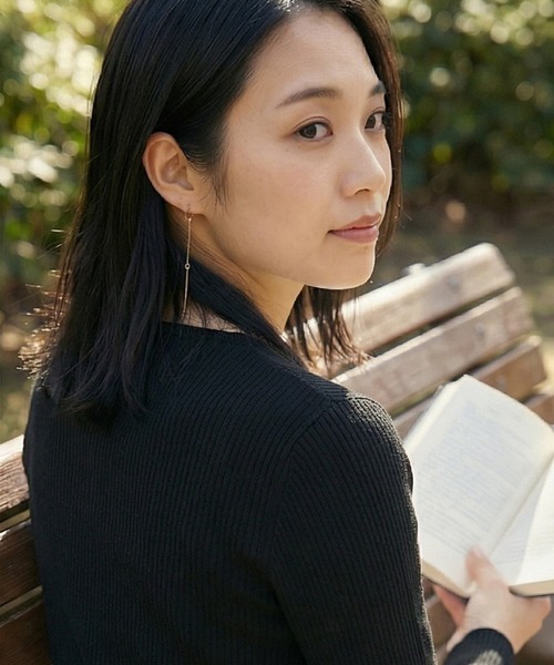 STYLE DELI（スタイルデリ）の「【DELI by】スリムバーロングチェーンピアス（ピアス（両耳用）・レディース・シルバー/ゴールド・FREE）」の3枚目の写真