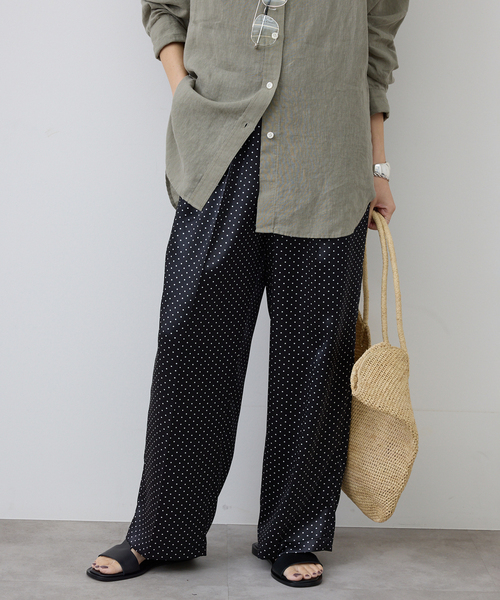 SLOBE IENA(スローブイエナ)の「ドットプリントサテンイージーパンツ(その他パンツ・レディース・ブラック/ホワイト・FREE)」の5枚目の写真