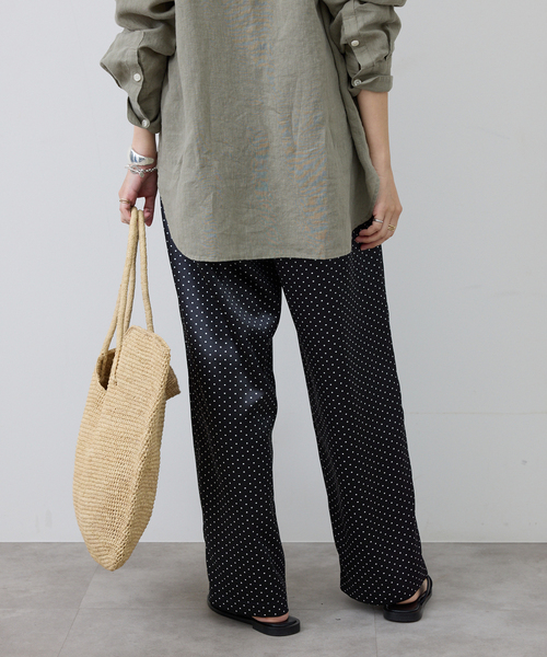 SLOBE IENA(スローブイエナ)の「ドットプリントサテンイージーパンツ(その他パンツ・レディース・ブラック/ホワイト・FREE)」の8枚目の写真