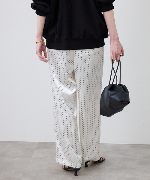 SLOBE IENA(スローブイエナ)の「ドットプリントサテンイージーパンツ(その他パンツ・レディース・ブラック/ホワイト・FREE)」の16枚目の写真